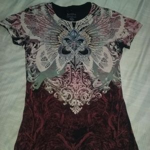 NWOT Angels & Diamonds V Neck Tee Size Medium